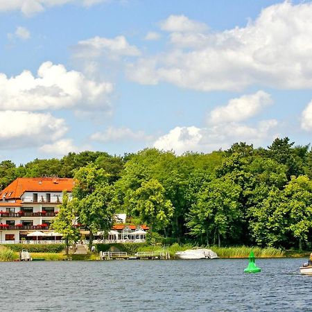 Hotel "Seelust" Garni Röbel Exteriör bild