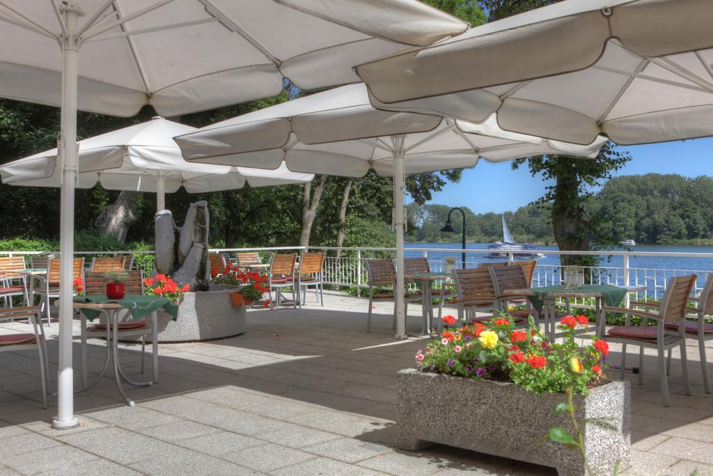 Hotel "Seelust" Garni Röbel Exteriör bild